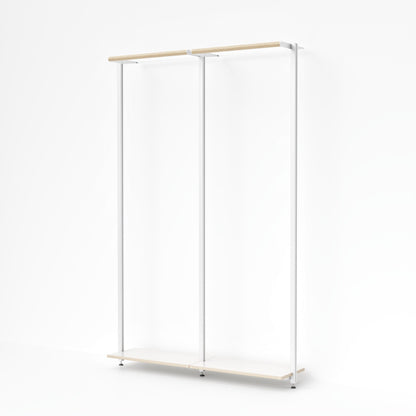Offenes Kleiderstangen-Modul OSLO von MALYA in Weiß mit Multiplex-Holz – minimalistisches, wandmontiertes System aus Aluminiumprofilen, ideal als platzsparende Garderobe im Flur, Schlafzimmer oder Ankleidezimmer, nachhaltig produziert mit FSC-zertifiziertem Holz.