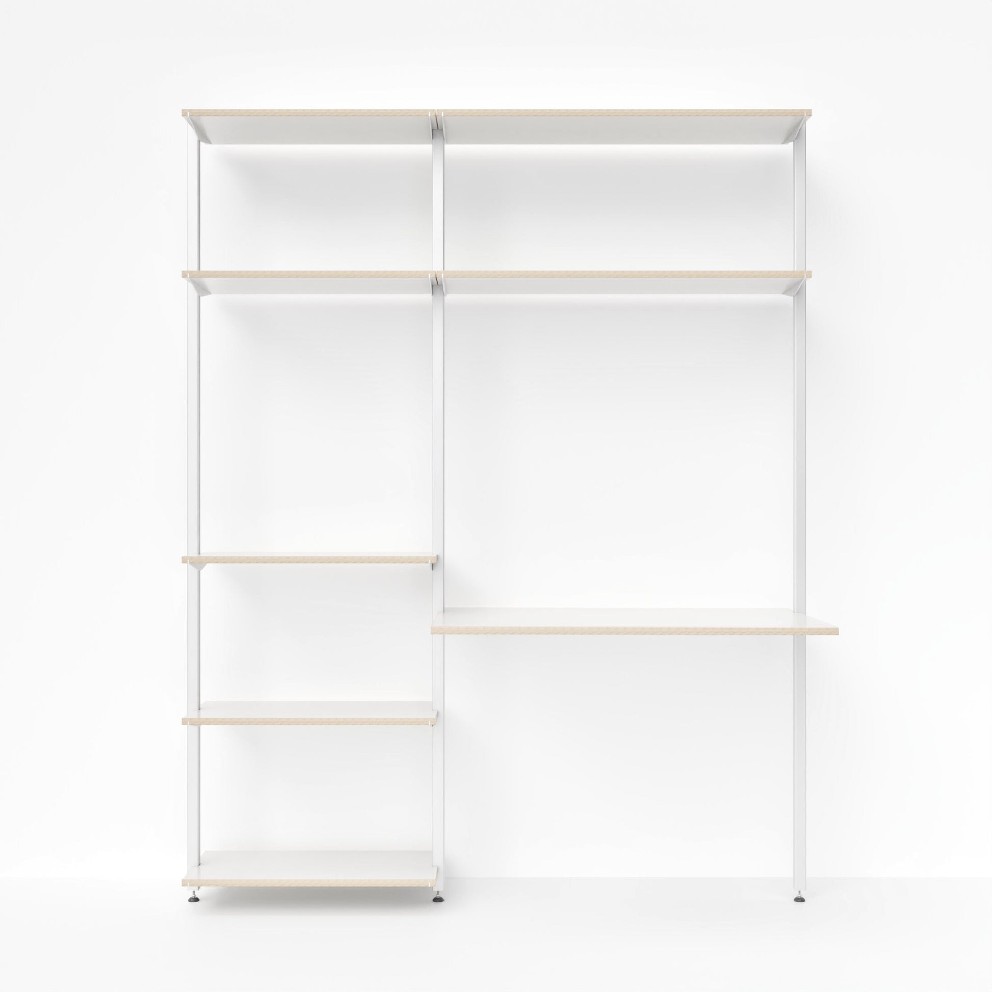 Modulare MALYA Kombination aus VEST Regal und RIGA Schreibtisch – frontal - wandmontiertes Möbelsystem in Weiß mit offenem Regalelement und 90 cm breiter Arbeitsfläche, ideal für Homeoffice und kreative Arbeitsbereiche im minimalistischen Stil.